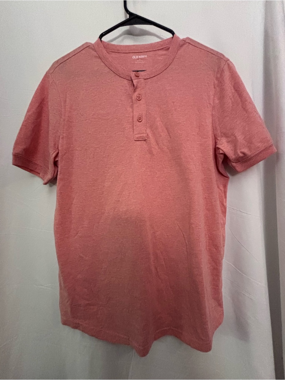 Old Navy Men’s Heather Red Henley T-Shirt Size Small